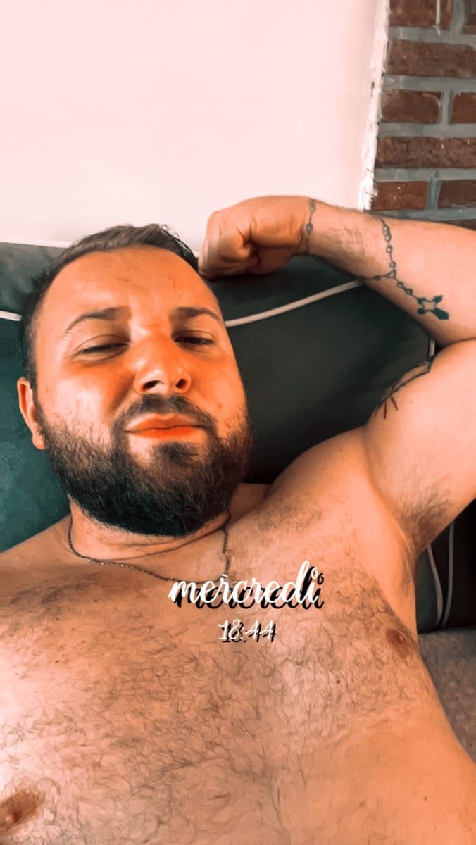 Aniel - Annonce gay à Habay Profil de Aniel, 26 ans, Annonce gay à Habay (Luxembourg)