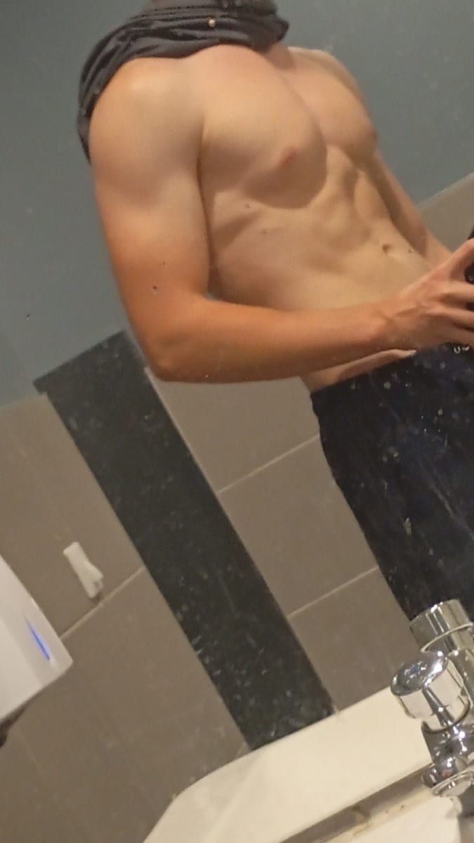 Profil de Liron, 43 ans, Annonce gay à Fleurus (Hainaut)