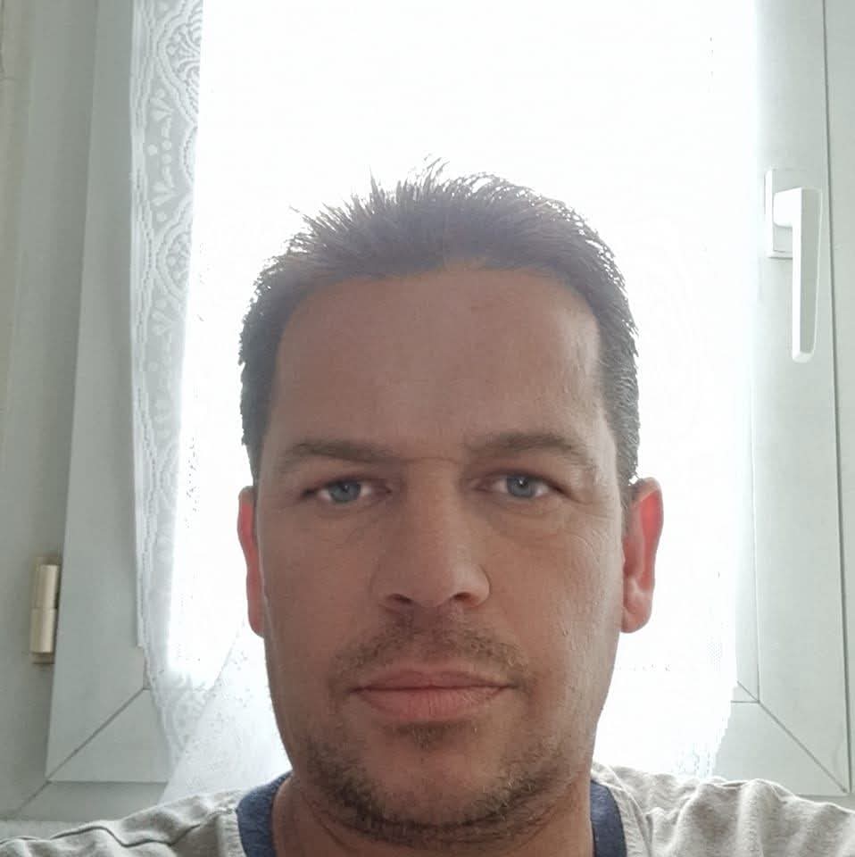 Profil de Weston, 35 ans, Annonce gay à Philippeville (Namur)