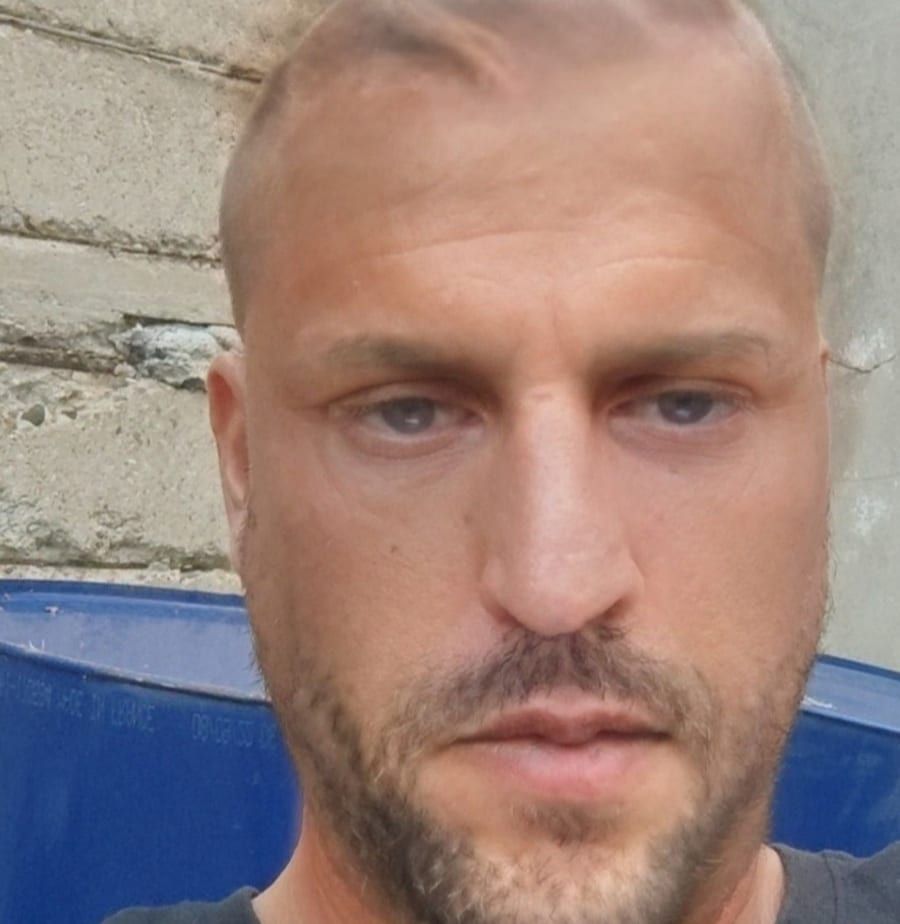 Profil de Jean-daniel, 39 ans, Annonce gay à Flobecq (Hainaut)