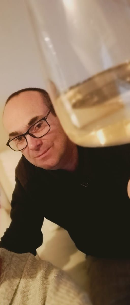 Profil de Yenni, 25 ans, Annonce gay à Doische (Namur)