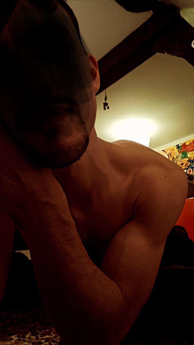 Keliane - Annonce gay à Quaregnon Profil de Keliane, 28 ans, Annonce gay à Quaregnon (Hainaut)