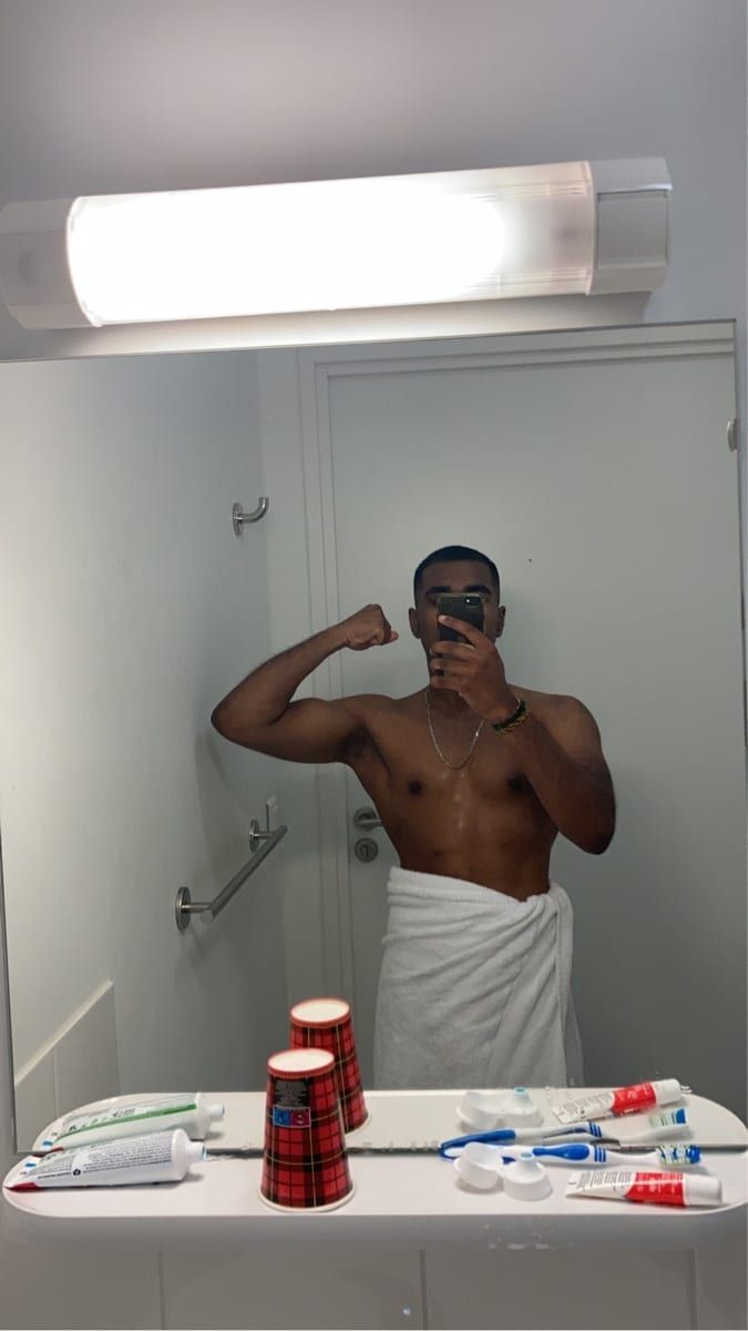 Profil de Arthus, 31 ans, Annonce gay à Saint-Josse-ten-Noode (Bruxelles-Capitale)