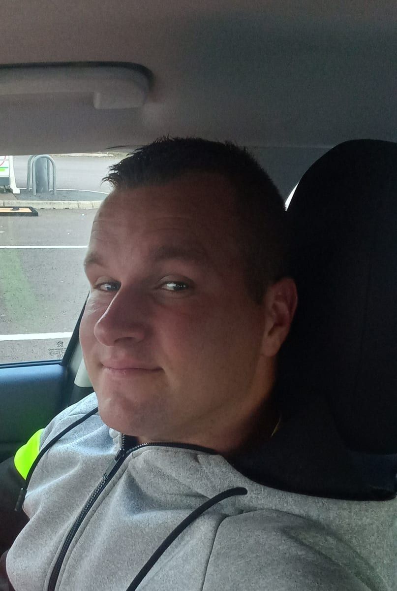 Profil de Fadil, 27 ans, Annonce gay à Thuin (Hainaut)