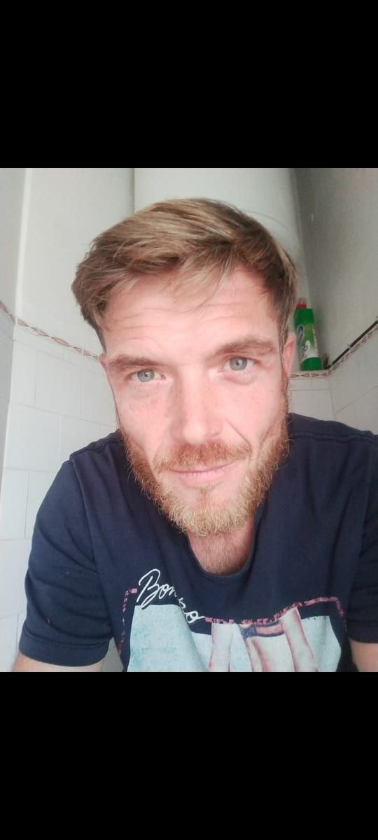 Profil de Antonio-manuel, 29 ans, Annonce gay à Froidchapelle (Hainaut)