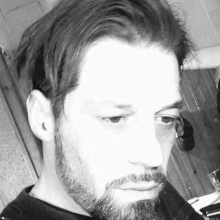 Profil de Yilmaz, 41 ans, Annonce gay à Sainte-Ode (Luxembourg)