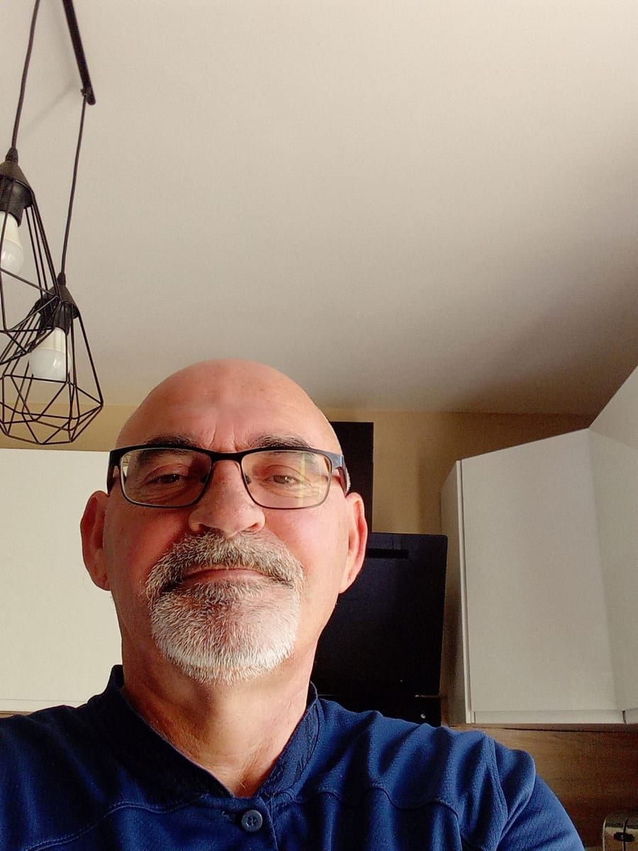 Profil de Omrane, 44 ans, Annonce gay à Beaumont (Hainaut)