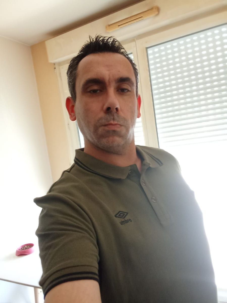 Profil de Aslan, 30 ans, Annonce gay à Ittre (Brabant wallon)