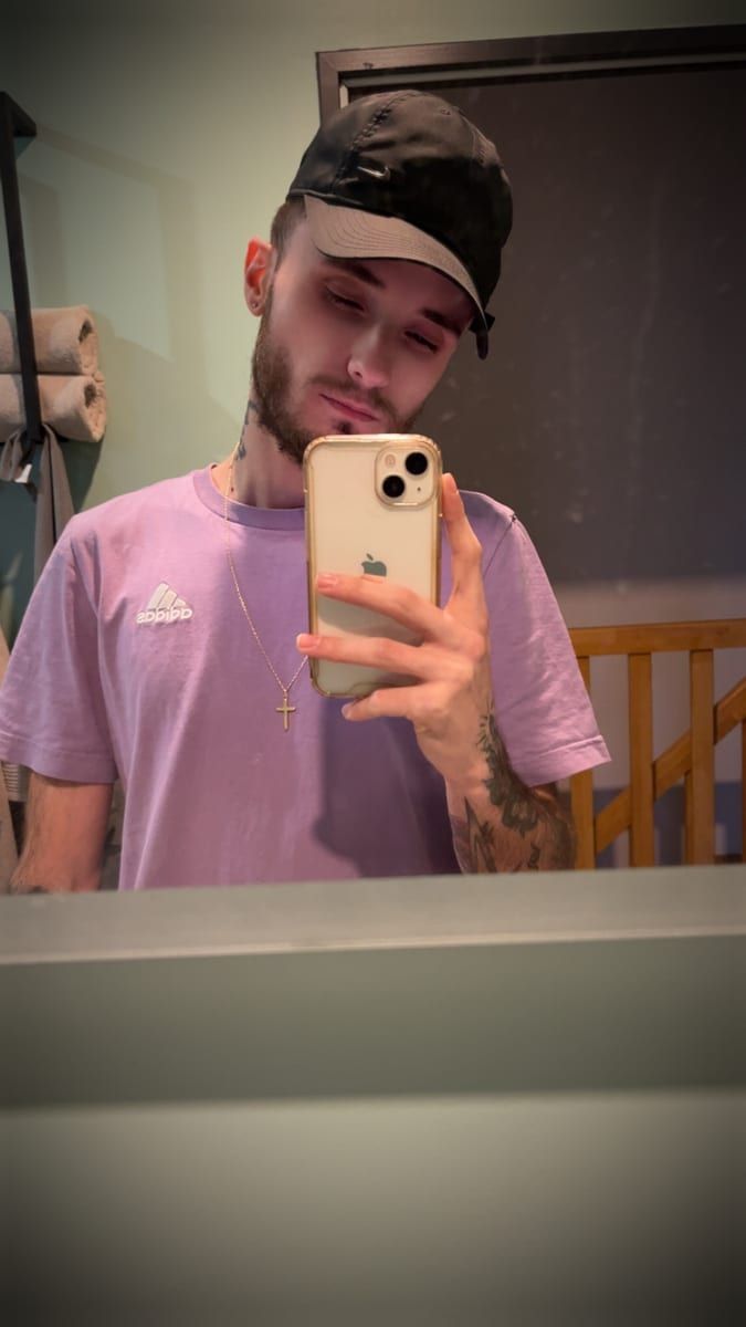 Profil de Gari, 24 ans, Annonce gay à Saint-Hubert (Luxembourg)